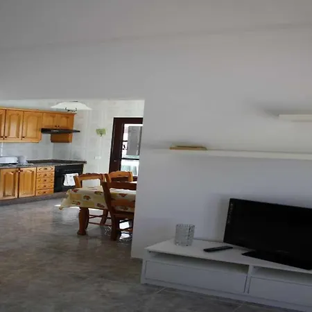 Villa Puerto Del Carmen Sleeps 4 Pool Wifi Puerto del Carmen