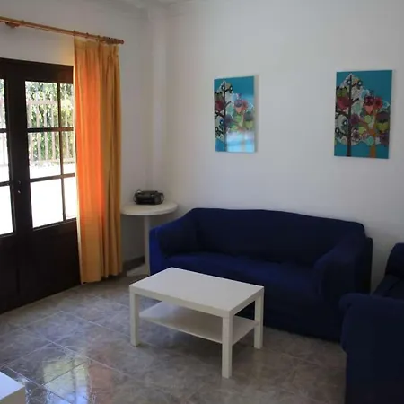 Puerto Del Carmen Sleeps 4 Pool Wifi Villa Puerto del Carmen