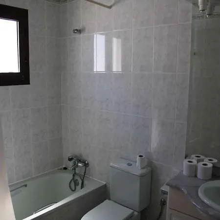 Puerto Del Carmen Sleeps 4 Pool Wifi