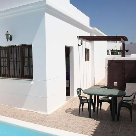 Puerto Del Carmen Sleeps 4 Pool Wifi Вилла *